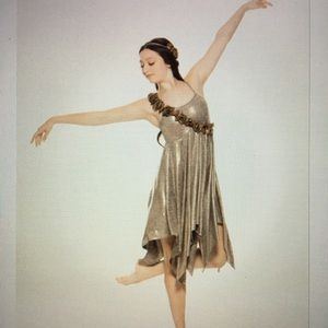 Dress with flowers and headband.